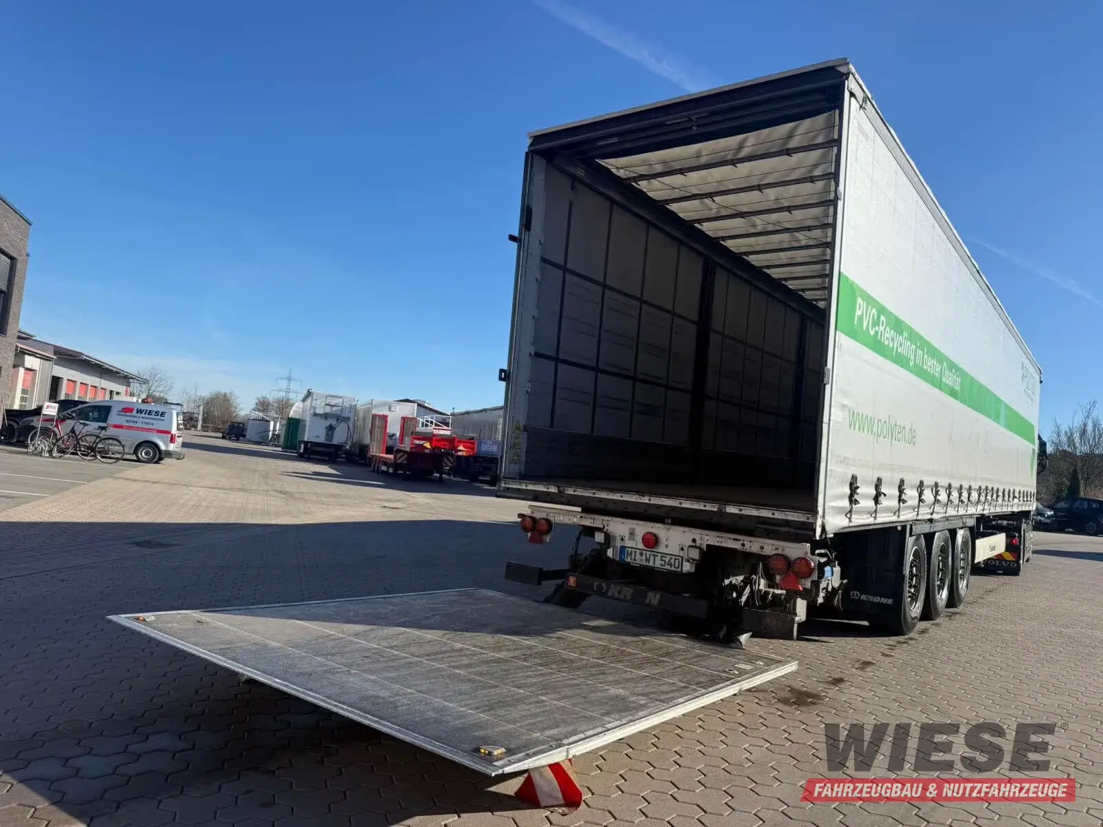 Krone Planenauflieger von Wiese Trailer Rent in Petershagen mieten ab 975.00€