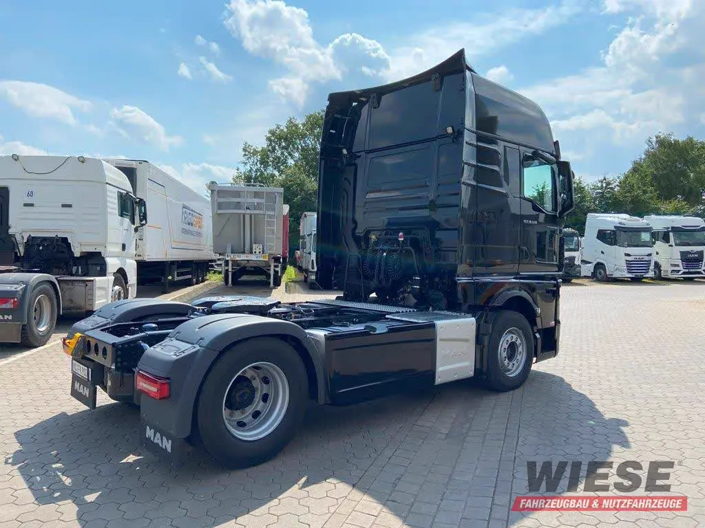 MAN Sattelzugmaschine von Wiese Trailer Rent in Petershagen mieten ab 2800.00€