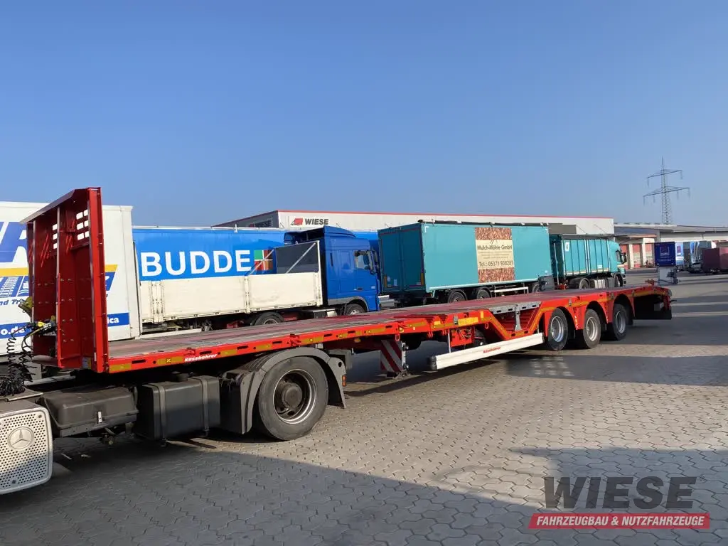 Kässbohrer Ausziehbarer Tele Mega Plattformauflieger von Wiese Trailer Rent in Petershagen mieten ab 1420.00€