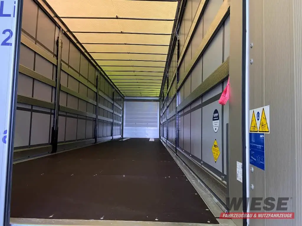 Schmitz Plane von Wiese Trailer Rent in Petershagen mieten ab 350.00€