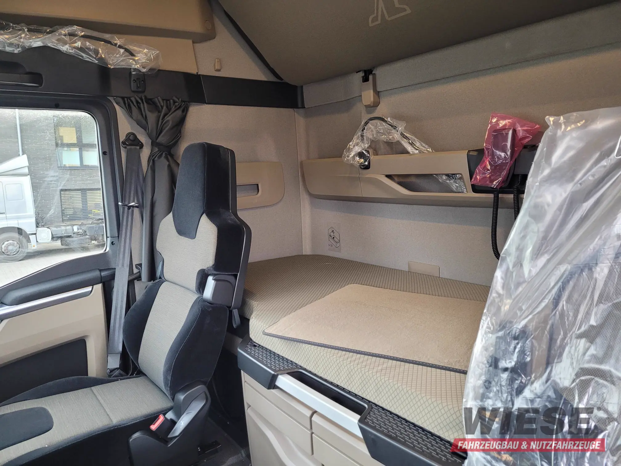 MAN Sattelzugmaschine von Wiese Trailer Rent in Petershagen mieten ab 3200.00€
