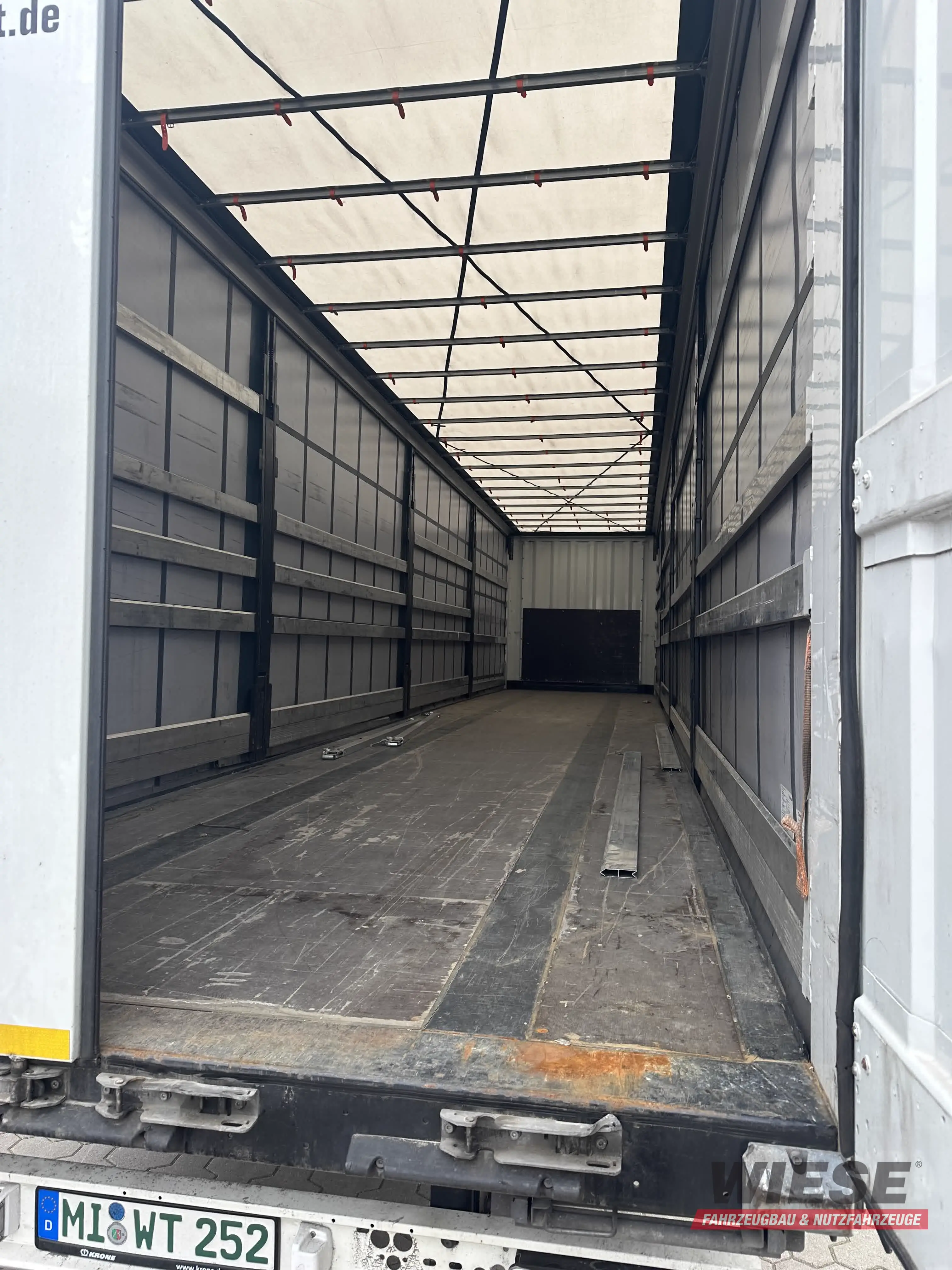 Krone Profi Liner von Wiese Trailer Rent in Petershagen mieten ab 720.00€