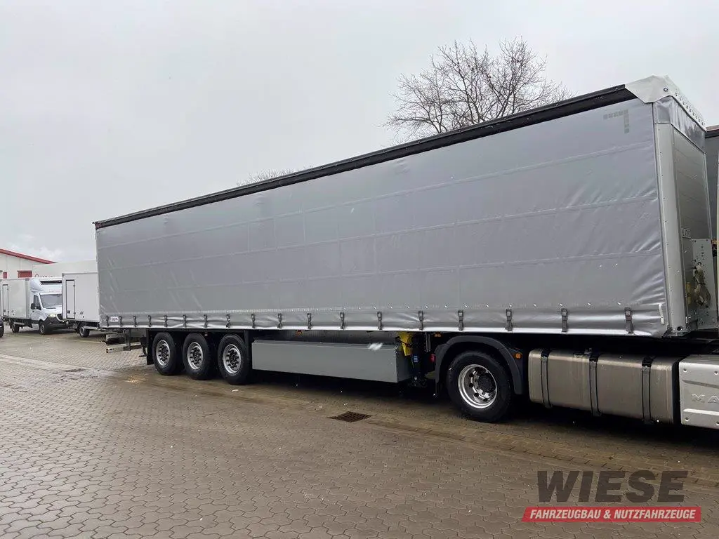 Schmitz Plane von Wiese Trailer Rent in Petershagen mieten ab 720.00€