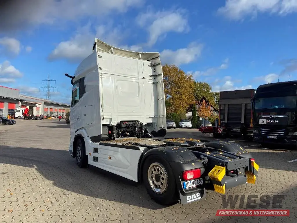 DAF Sattelzugmaschine von Wiese Trailer Rent in Petershagen mieten ab 2850.00€
