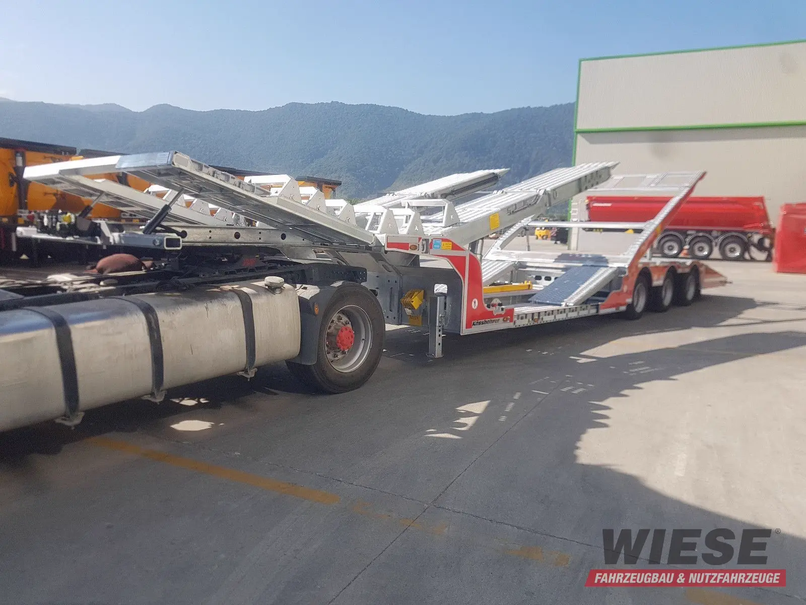 Kässbohrer K.SOK Truck/Car Transporter, Novagrau