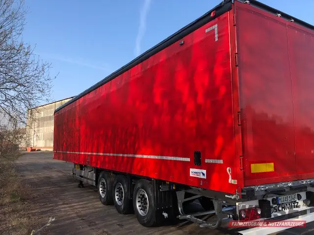 SCHMITZ Seitenplane Anhänger von Wiese Trailer Rent in Petershagen mieten ab 500.00€