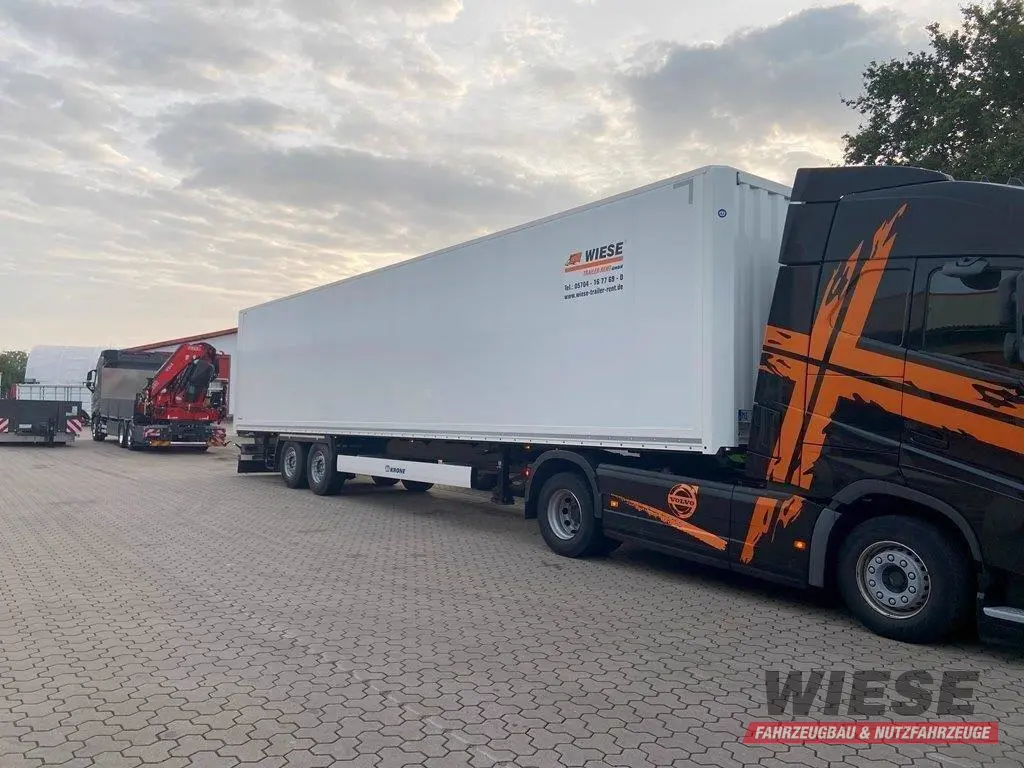 Krone Dry Liner von Wiese Trailer Rent in Petershagen mieten ab 875.00€