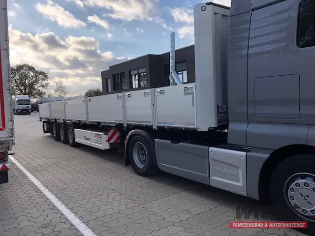 Krone Profi Liner von Wiese Trailer Rent in Petershagen mieten ab 820.00€