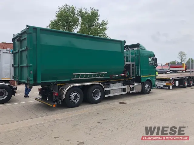 DAF LKW Abrollkipper von Wiese Trailer Rent in Petershagen mieten ab 2225.00€