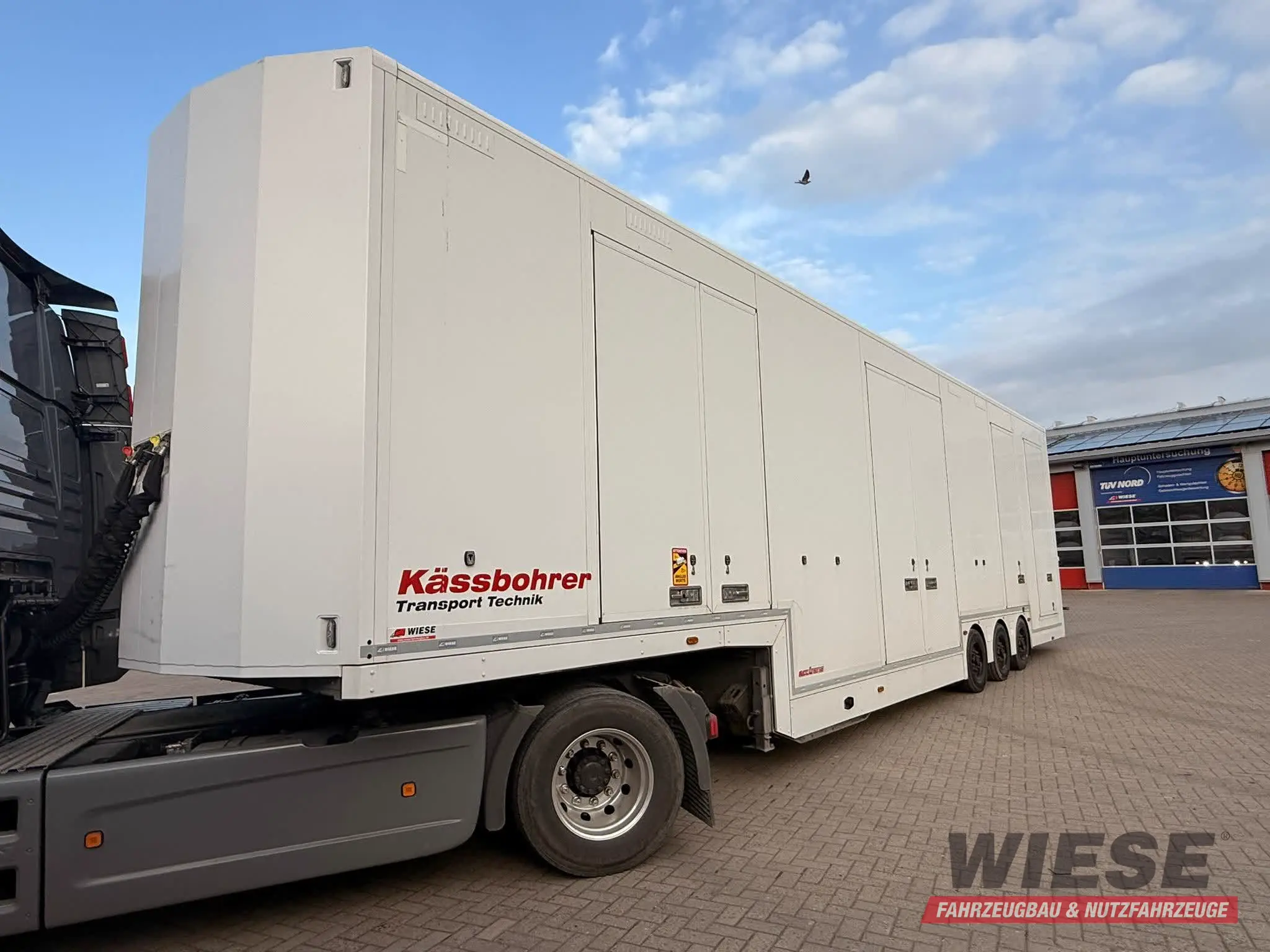 Kässbohrer Sattelanhänger von Wiese Trailer Rent in Petershagen mieten ab 2000.00€