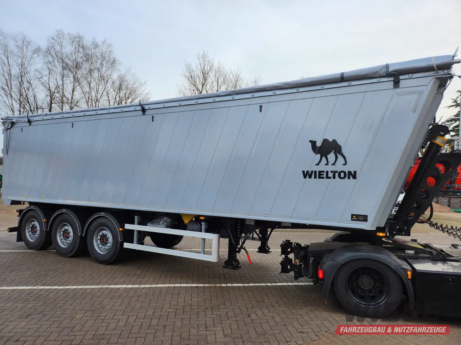 Wielton Alu Kipper 50m³ von Wiese Trailer Rent in Petershagen mieten ab 1575.00€