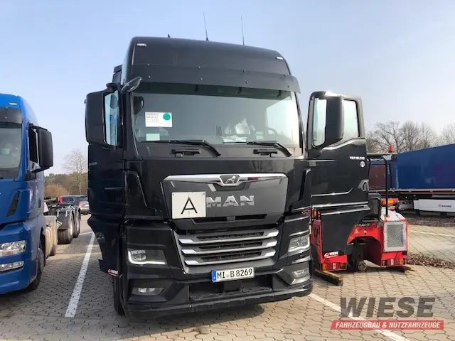 MAN Sattelzugmaschine von Wiese Trailer Rent in Petershagen mieten ab 2530.00€