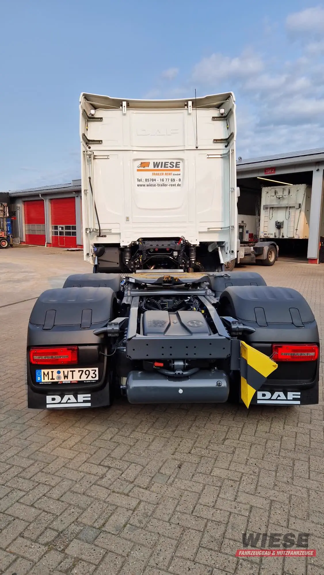 DAF Sattelzugmaschine von Wiese Trailer Rent in Petershagen mieten ab 3300.00€