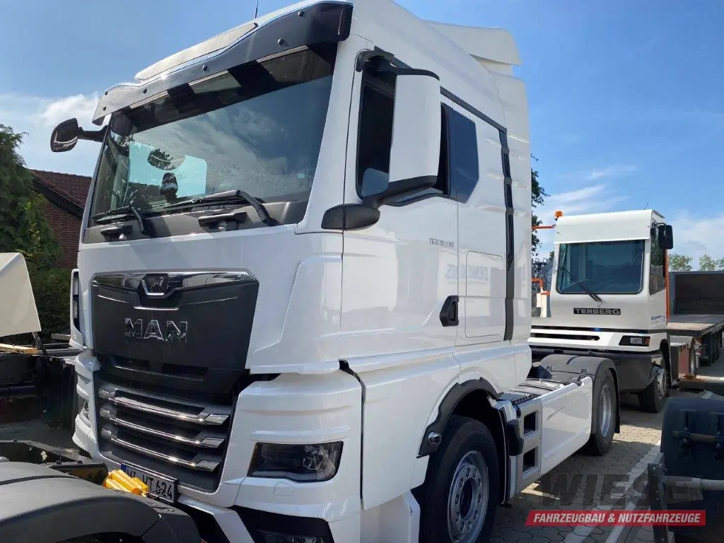MAN SATTELZUGMASCHINE von Wiese Trailer Rent in Petershagen mieten ab 3100.00€