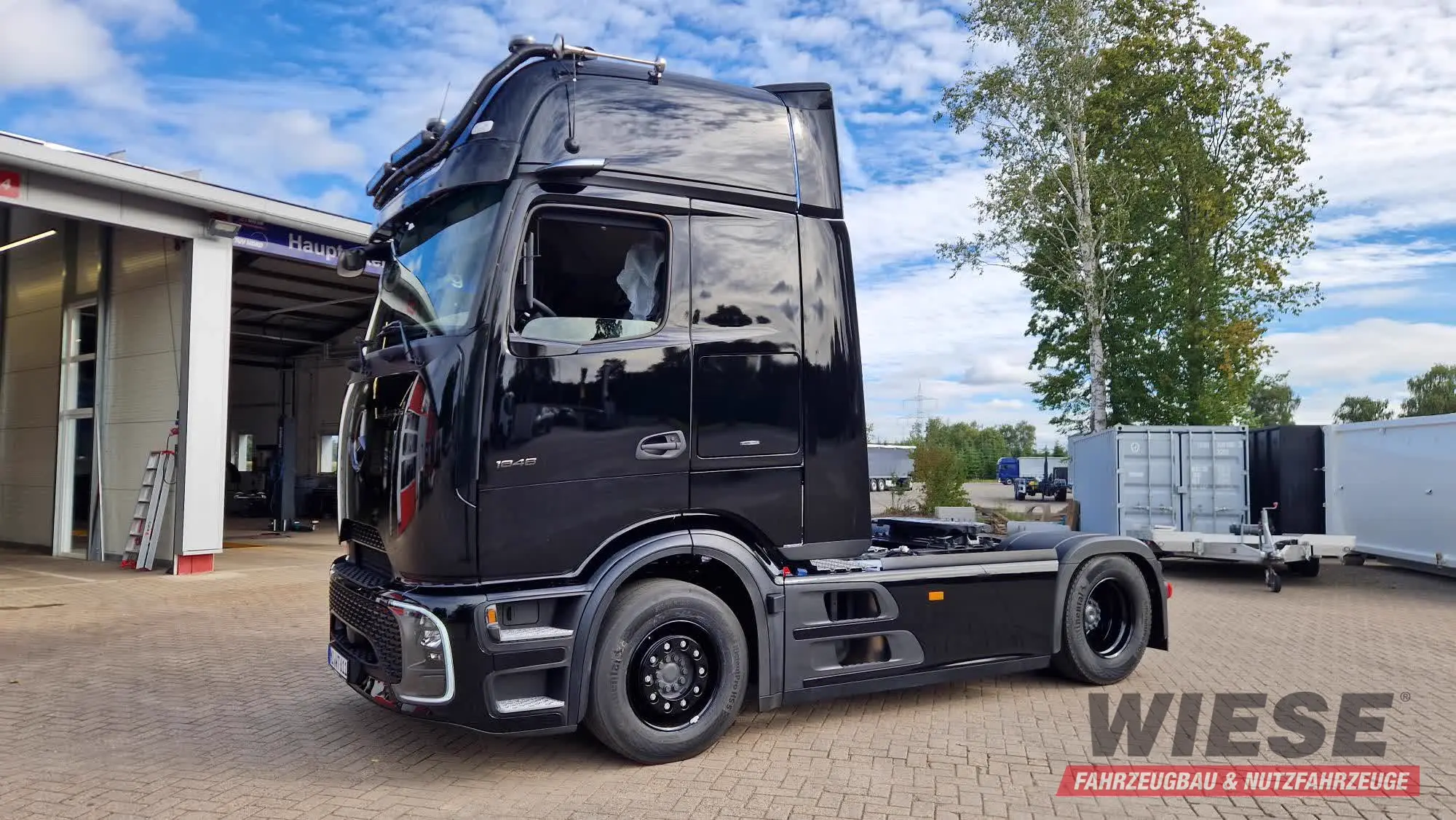 Mercedes Sattelzugmaschine von Wiese Trailer Rent in Petershagen mieten ab 3000.00€