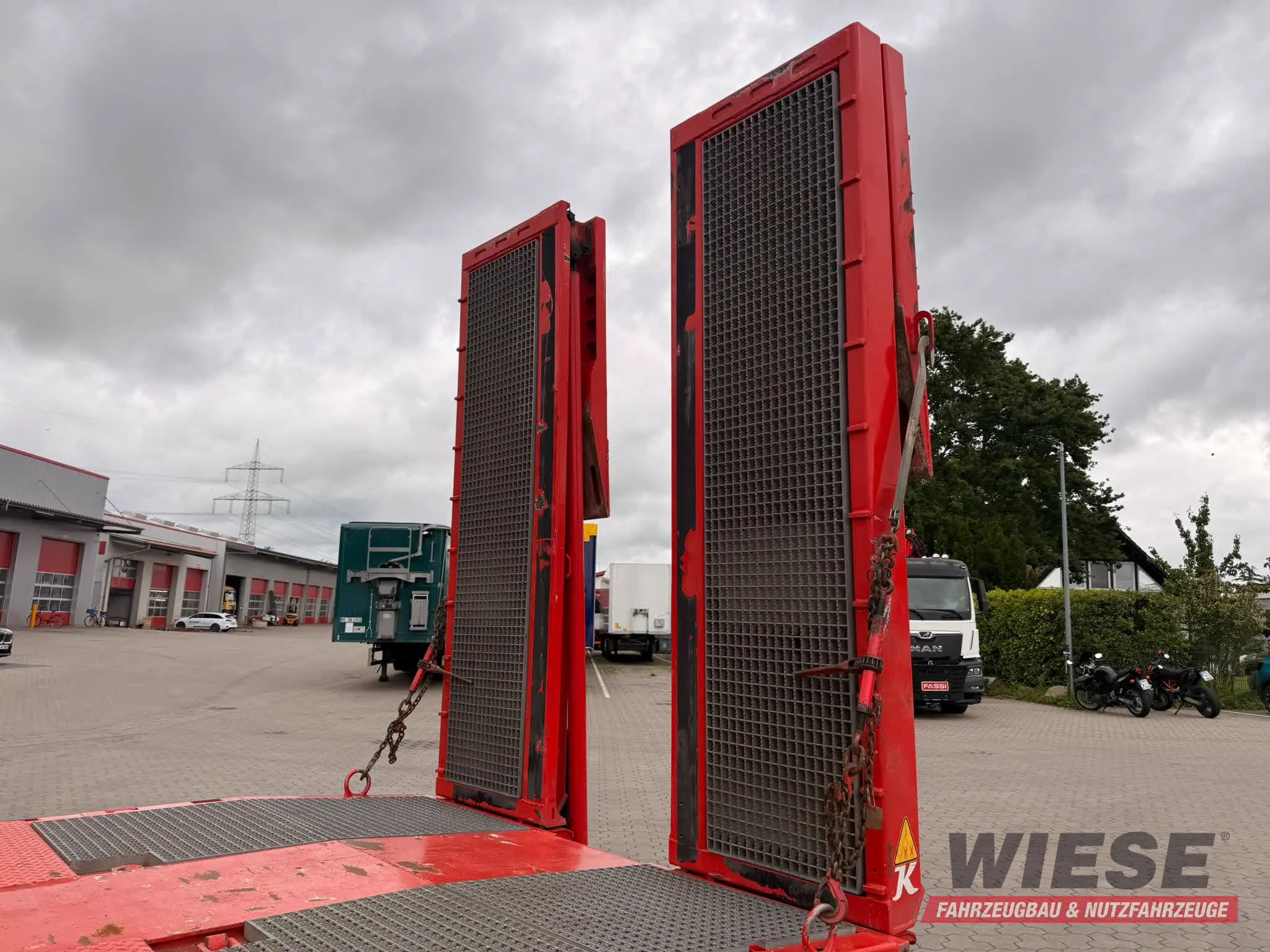 Kässbohrer LOWBED von Wiese Trailer Rent in Petershagen mieten ab 2000.00€