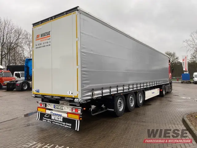 Krone Profi Liner von Wiese Trailer Rent in Petershagen mieten ab 800.00€