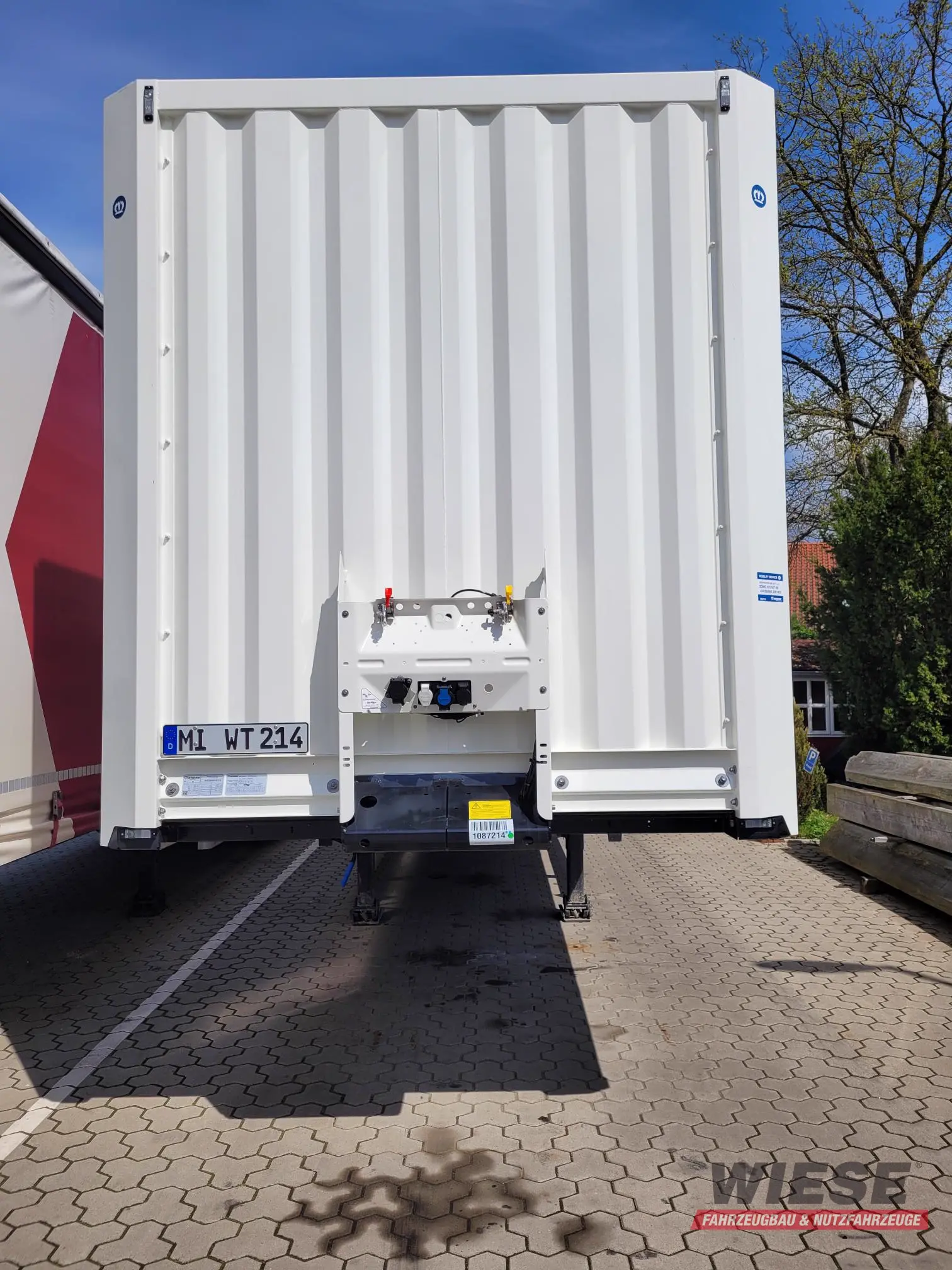 Krone Dry Liner von Wiese Trailer Rent in Petershagen mieten ab 850.00€