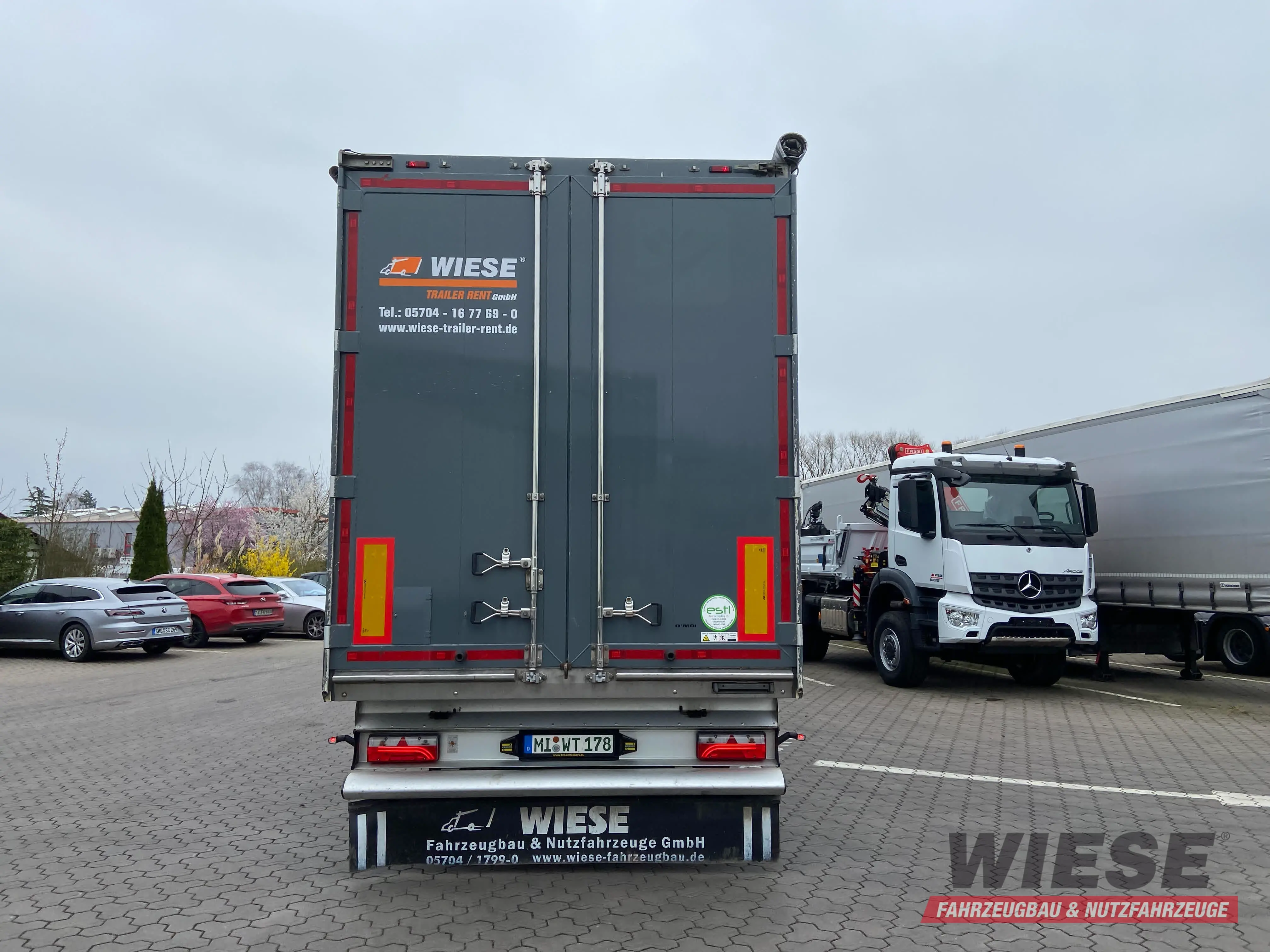 Kraker Schubboden von Wiese Trailer Rent in Petershagen mieten ab 1575.00€