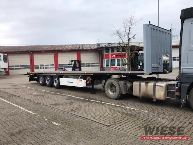 Krone Plateau von Wiese Trailer Rent in Petershagen mieten ab 875.00€