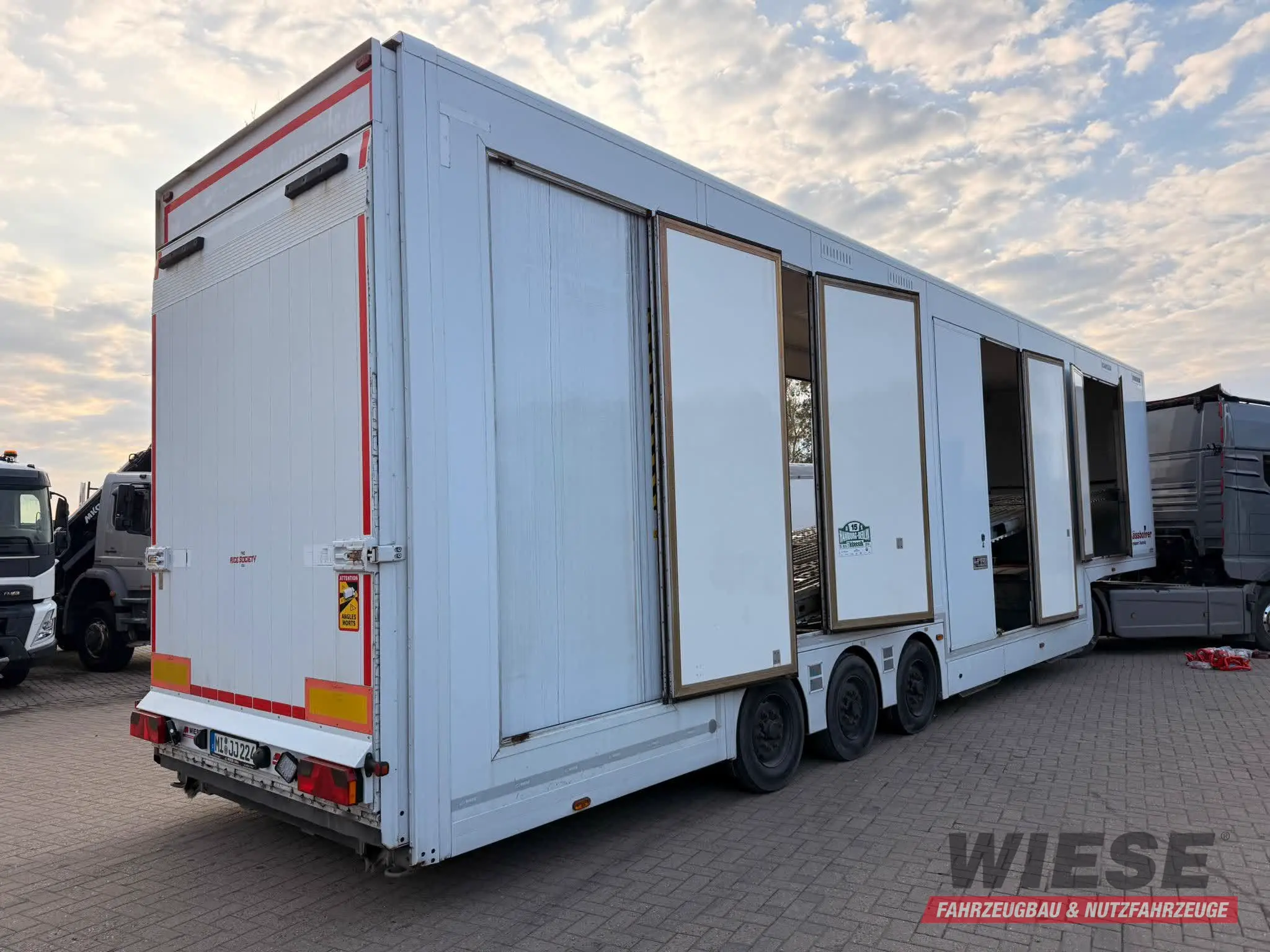 Kässbohrer Sattelanhänger von Wiese Trailer Rent in Petershagen mieten ab 2000.00€