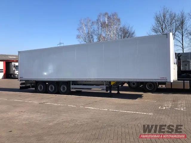 Schmitz Koffer von Wiese Trailer Rent in Petershagen mieten ab 660.00€