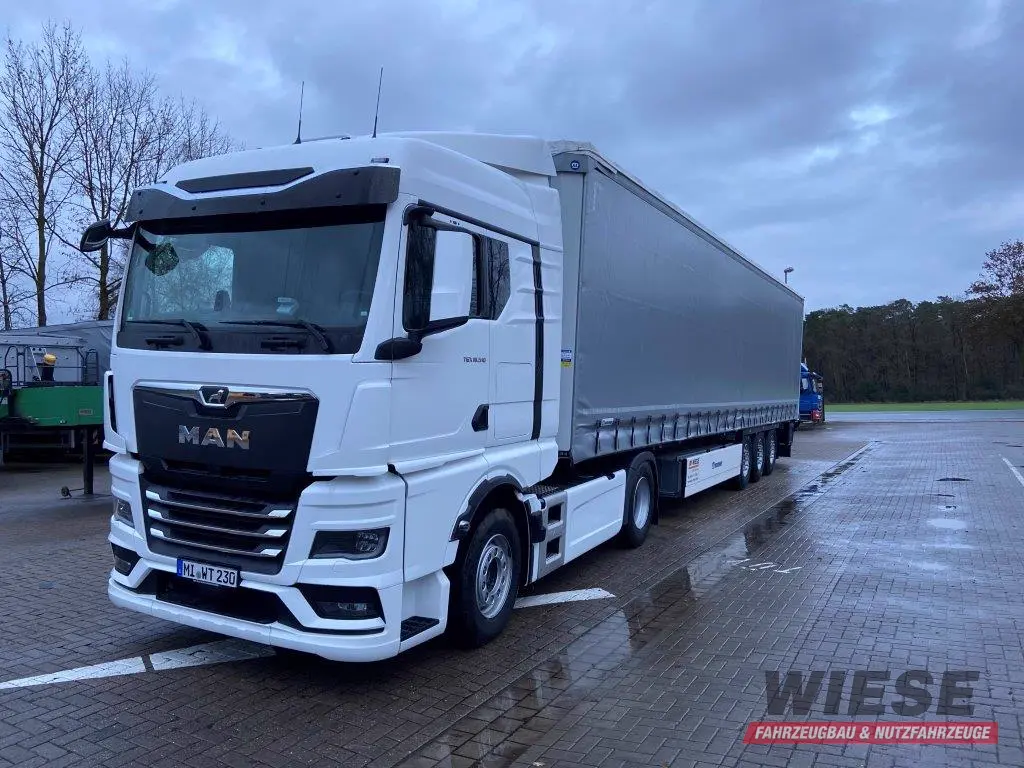 Krone Planenauflieger Profi Liner Basis von Wiese Trailer Rent in Petershagen mieten ab 825.00€