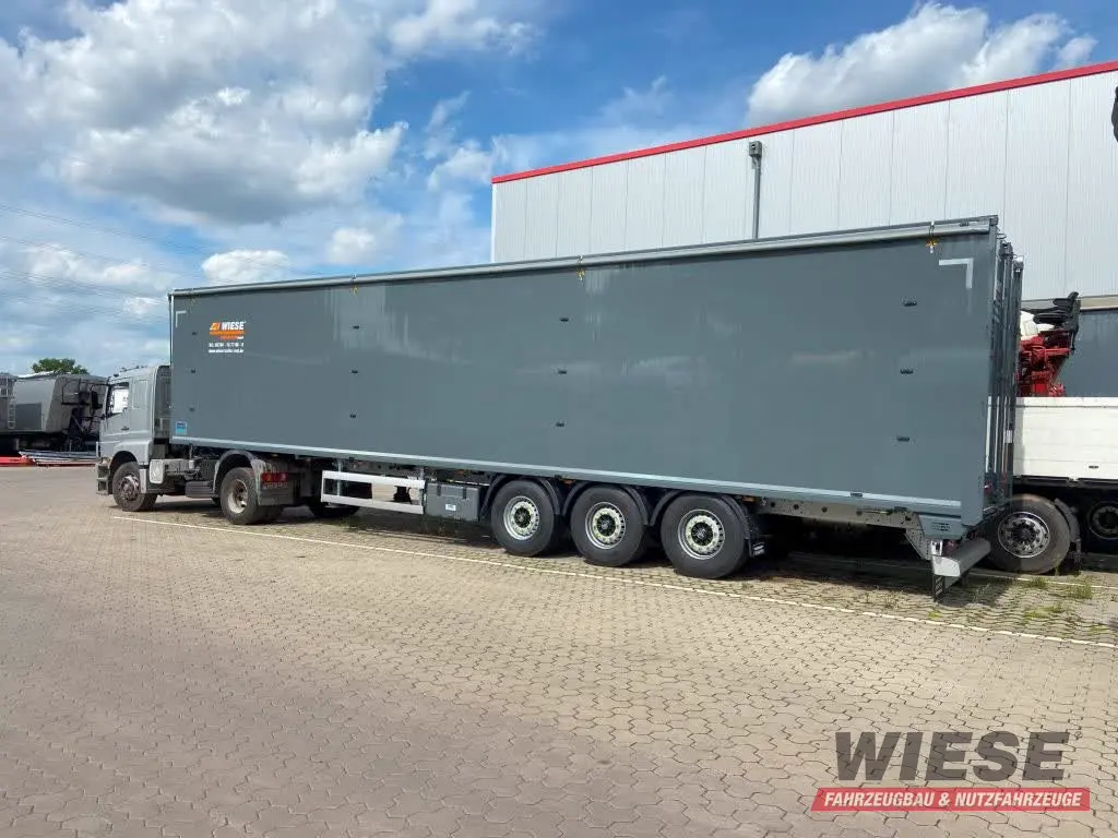 Knapen Schubboden von Wiese Trailer Rent in Petershagen mieten ab 1575.00€