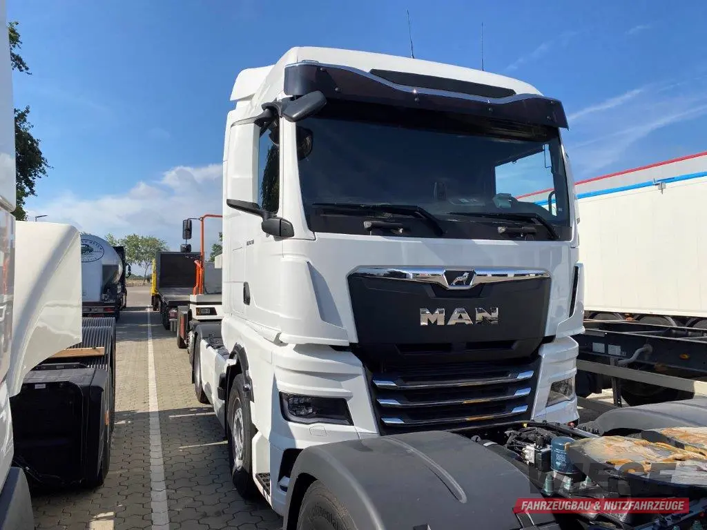 MAN SATTELZUGMASCHINE von Wiese Trailer Rent in Petershagen mieten ab 3100.00€