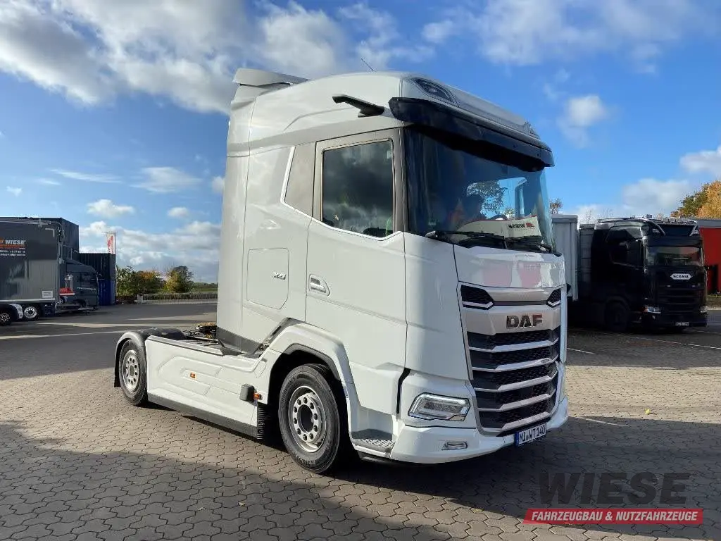 DAF Sattelzugmaschine von Wiese Trailer Rent in Petershagen mieten ab 2850.00€