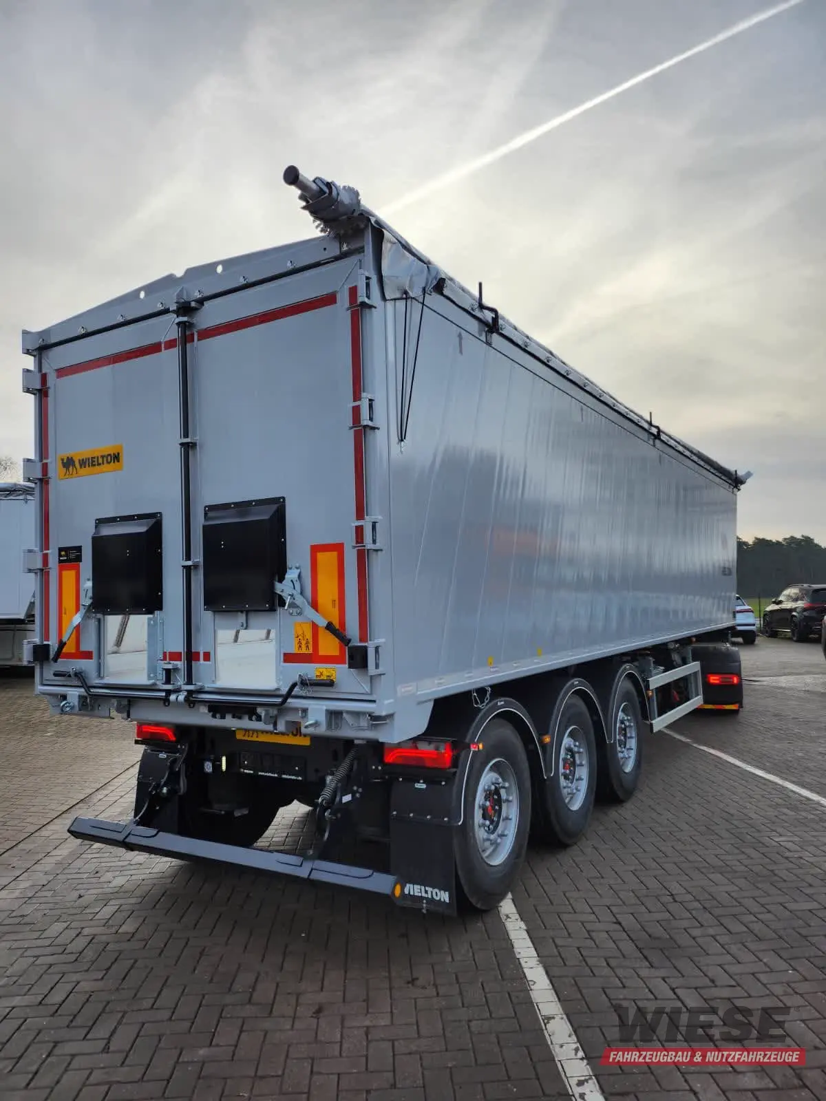 Wielton Alu Kipper 50m³ von Wiese Trailer Rent in Petershagen mieten ab 1575.00€