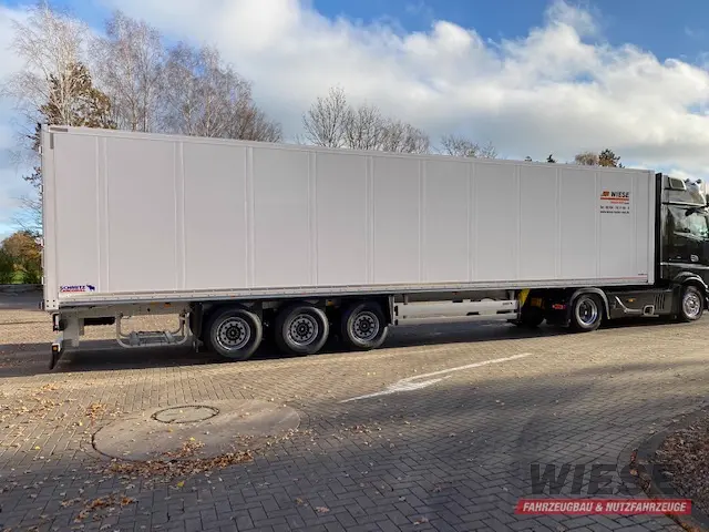Schmitz Dreiachs von Wiese Trailer Rent in Petershagen mieten ab 845.00€