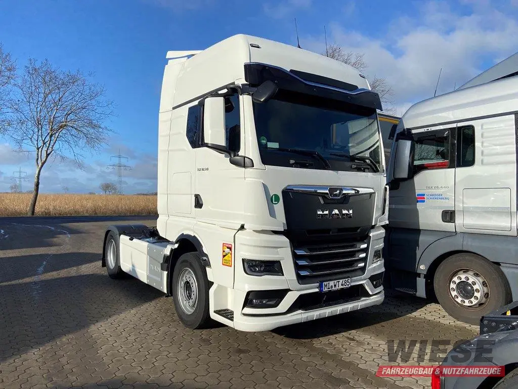 MAN TGX von Wiese Trailer Rent in Petershagen mieten ab 2900.00€