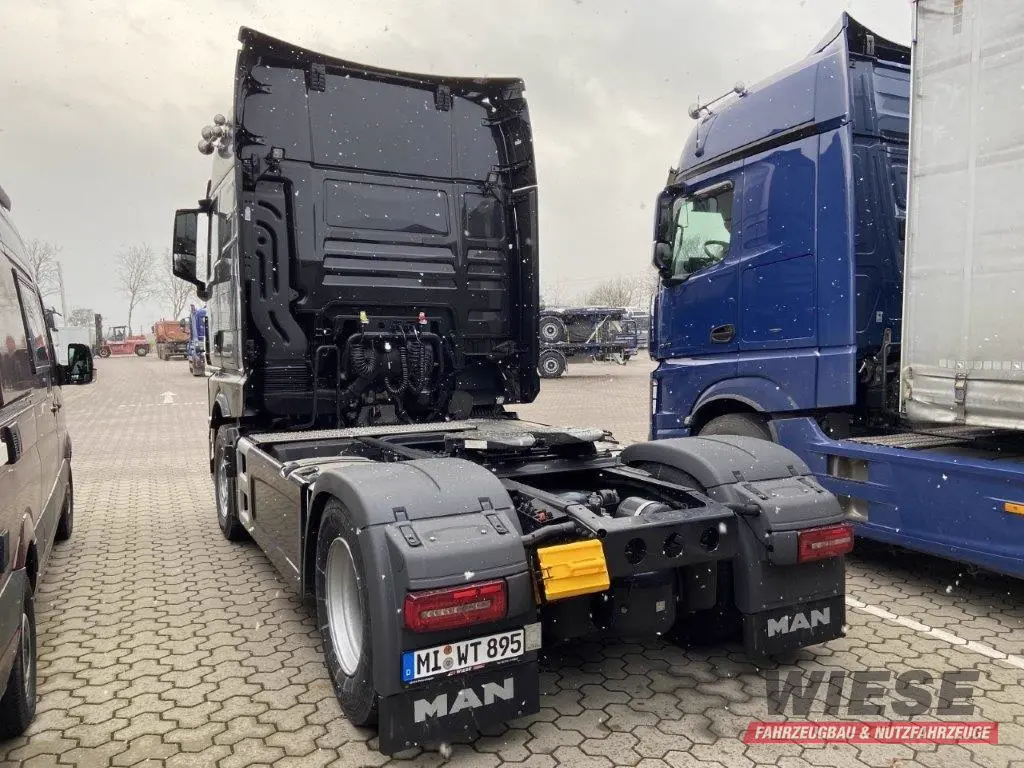 MAN Sattelzugmaschine von Wiese Trailer Rent in Petershagen mieten ab 3200.00€