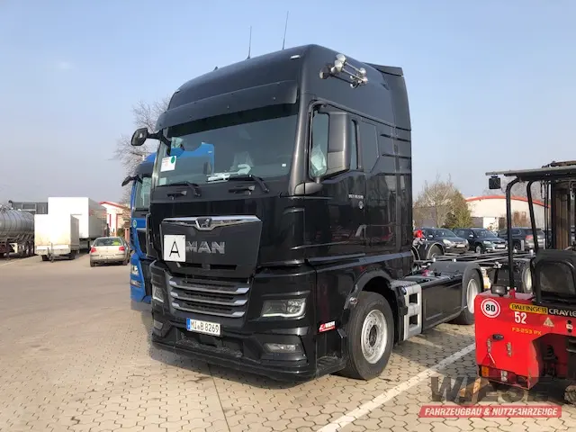 MAN Sattelzugmaschine von Wiese Trailer Rent in Petershagen mieten ab 2530.00€