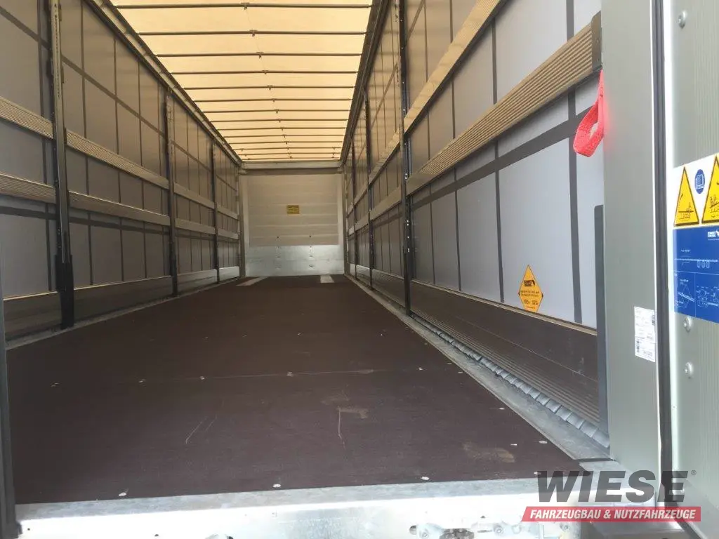 Schmitz Plane von Wiese Trailer Rent in Petershagen mieten ab 720.00€