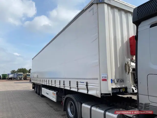 Krone von Wiese Trailer Rent in Petershagen mieten ab 720.00€