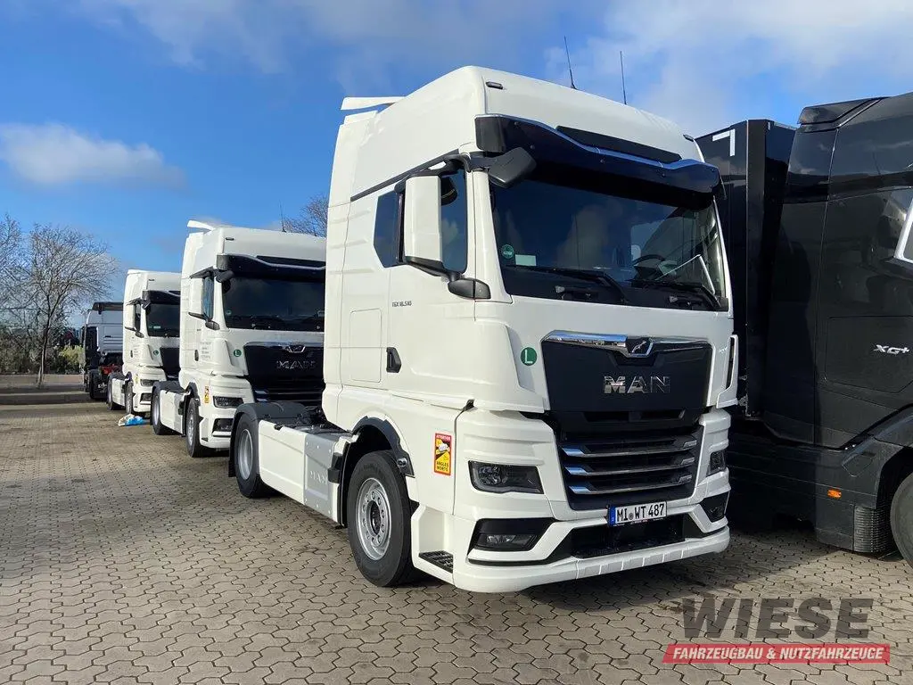 MAN TGX von Wiese Trailer Rent in Petershagen mieten ab 2800.00€