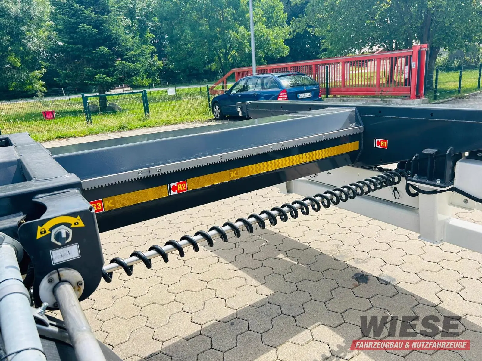 Kässbohrer Multicont - Container Chassis von Wiese Trailer Rent in Petershagen mieten ab 650.00€