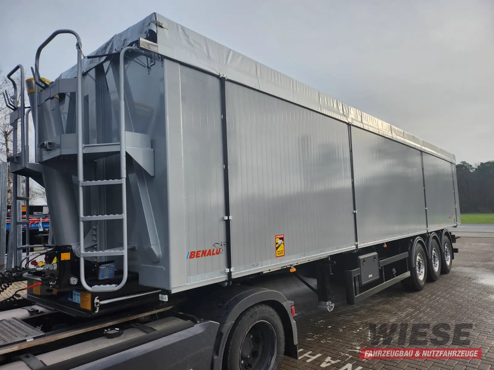 Benalu OPTILINER 60 - 63m³ Türen Palettenbreite