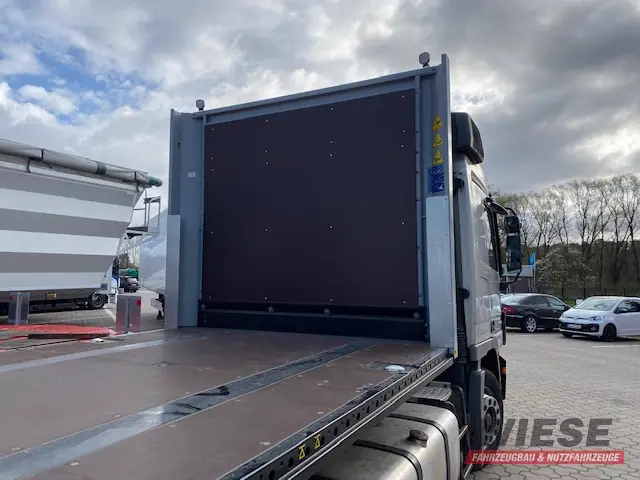 Krone Profi Liner Plateau Aufliger von Wiese Trailer Rent in Petershagen mieten
