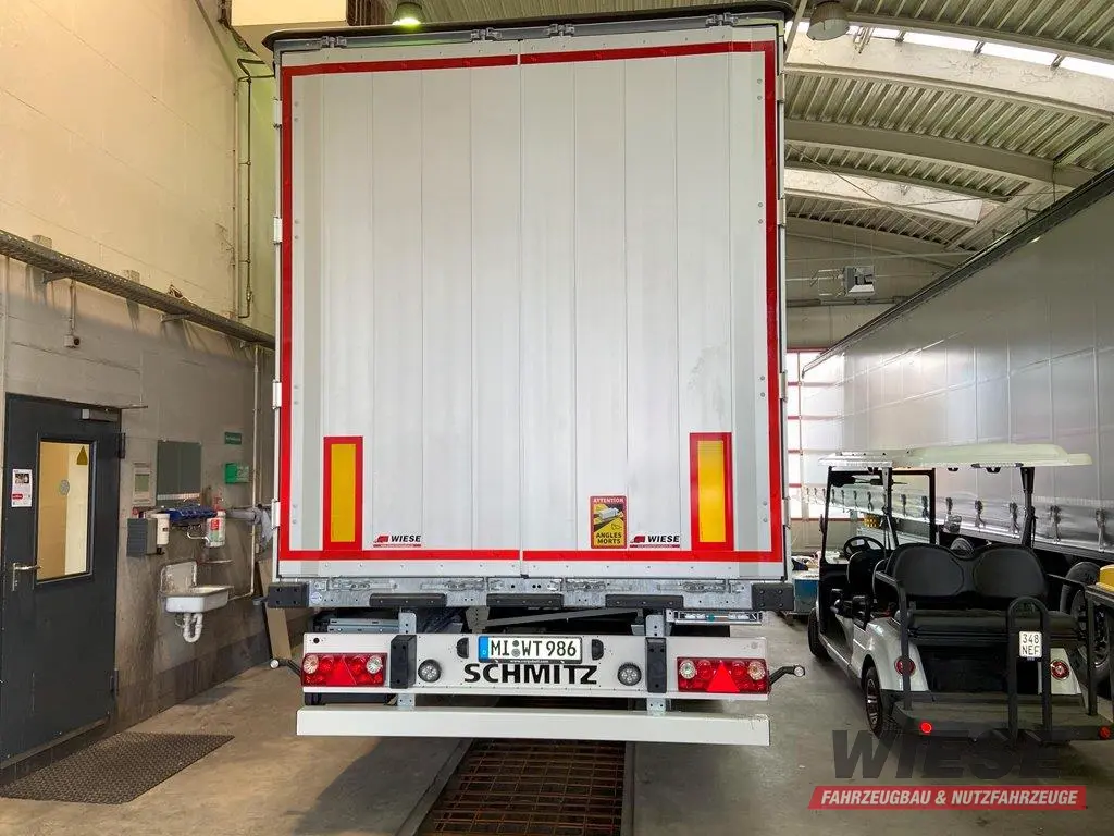 Schmitz Plane von Wiese Trailer Rent in Petershagen mieten ab 700.00€