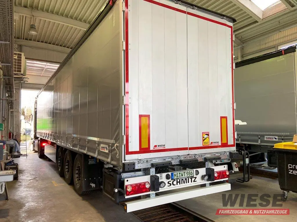 Schmitz Plane von Wiese Trailer Rent in Petershagen mieten ab 700.00€