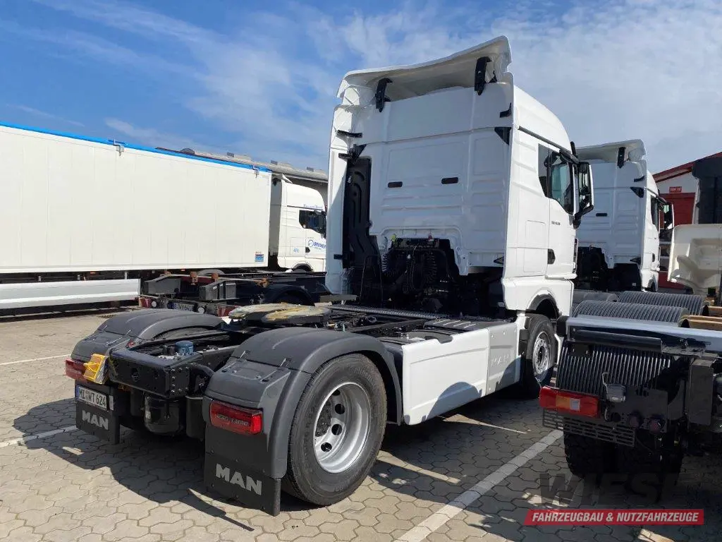 MAN SATTELZUGMASCHINE von Wiese Trailer Rent in Petershagen mieten ab 3100.00€