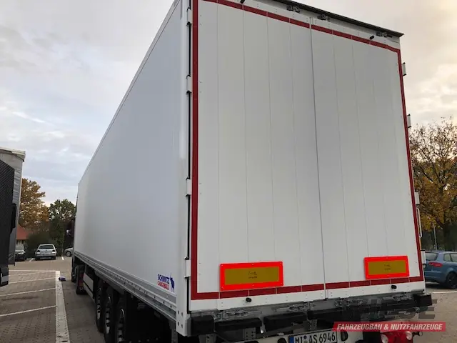 Schmitz von Wiese Trailer Rent in Petershagen mieten ab 500.00€