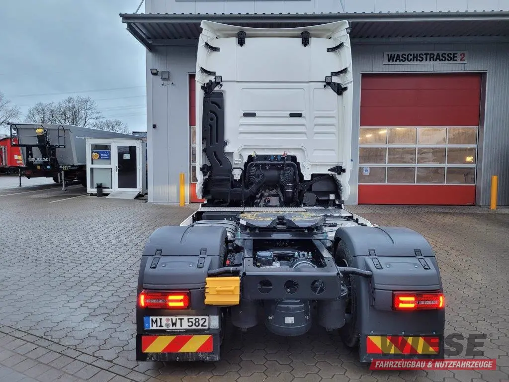 MAN Sattelzugmaschine von Wiese Trailer Rent in Petershagen mieten ab 2830.00€