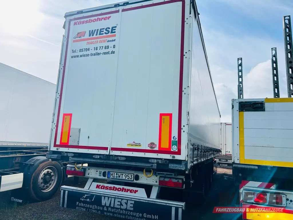 Kässbohrer Schiebeplanen Auflieger