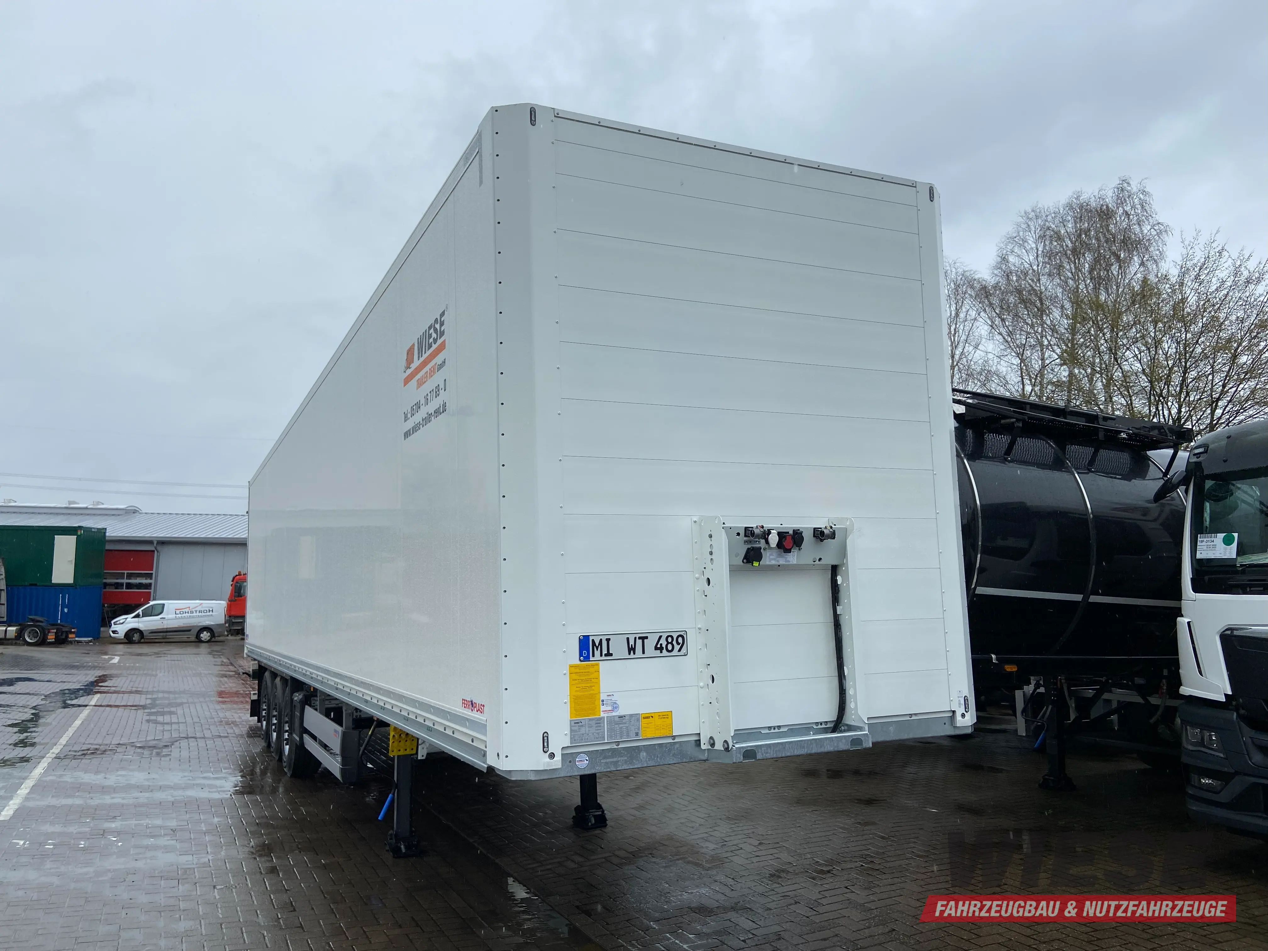 Schmitz Koffer von Wiese Trailer Rent in Petershagen mieten ab 700.00€