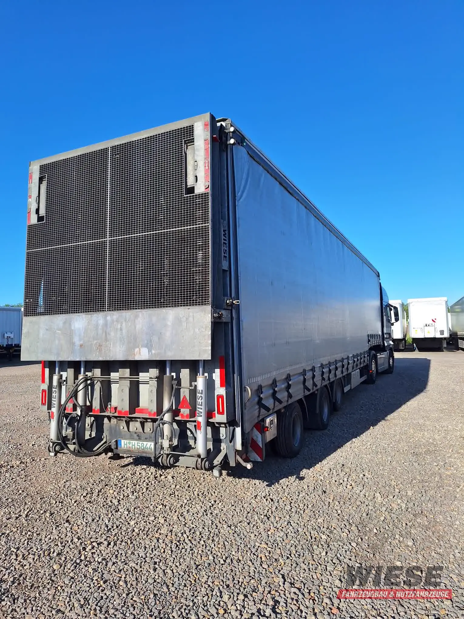 Wiese Plane von Wiese Trailer Rent in Petershagen mieten ab 2300.00€