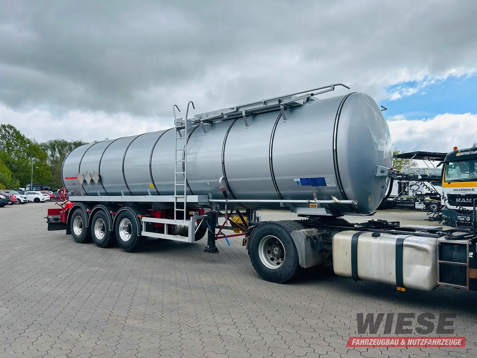 Kässbohrer Tankauflieger - Tageszulassung von Wiese Trailer Rent in Petershagen mieten ab 2500.00€